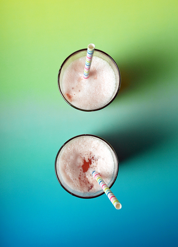 Aquafaba: what is it and how to make cocktails with it! Like a Vegan Sloe Gin Fizz // stirandstrain.com