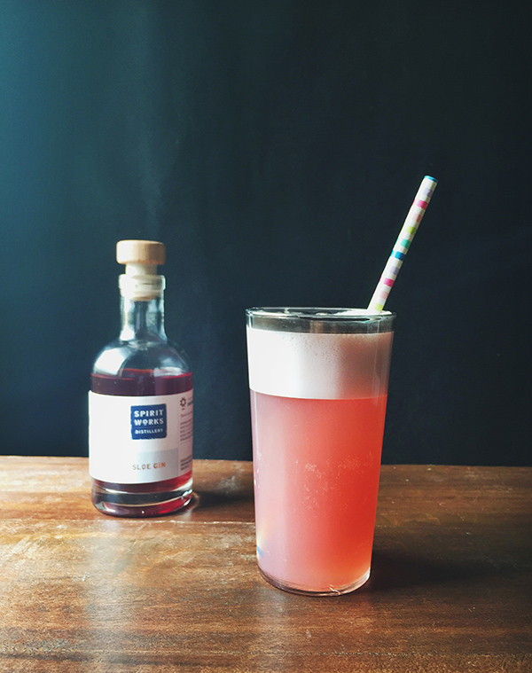 Monday Booze News: Drinking a Sloe Gin Fizz // stirandstrain.com