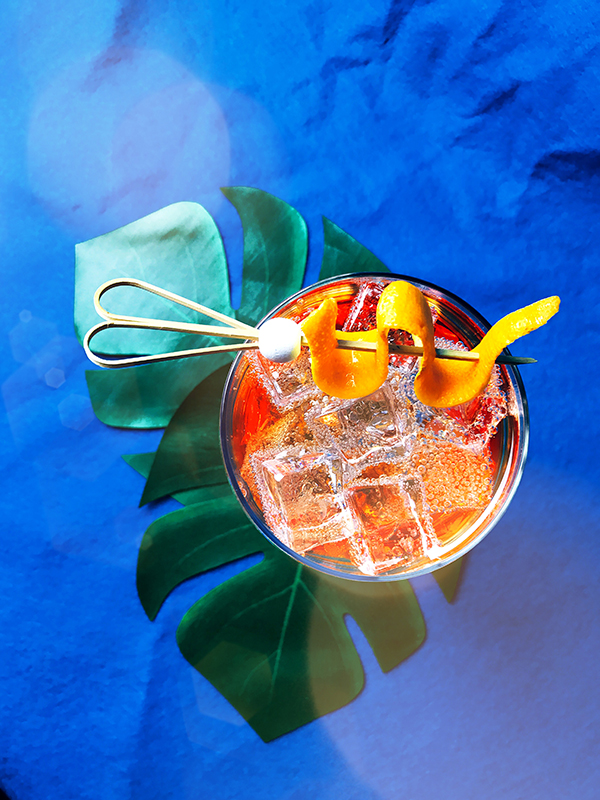Monday Booze News: pool draaaannnnks // stirandstrain.com